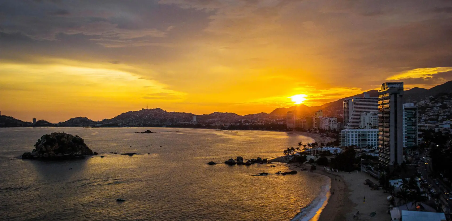 How to go to Acapulco
