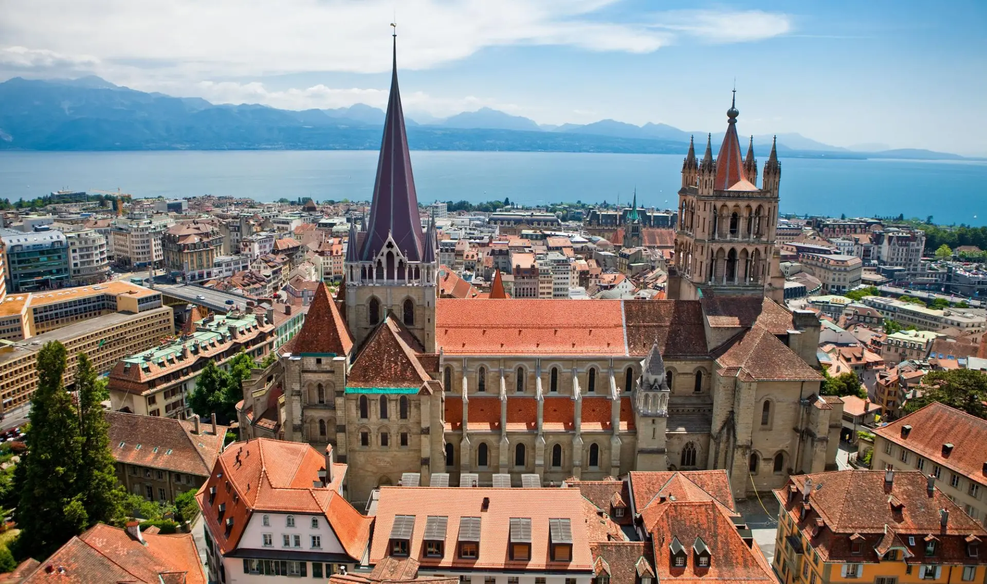 How to go to Lausanne