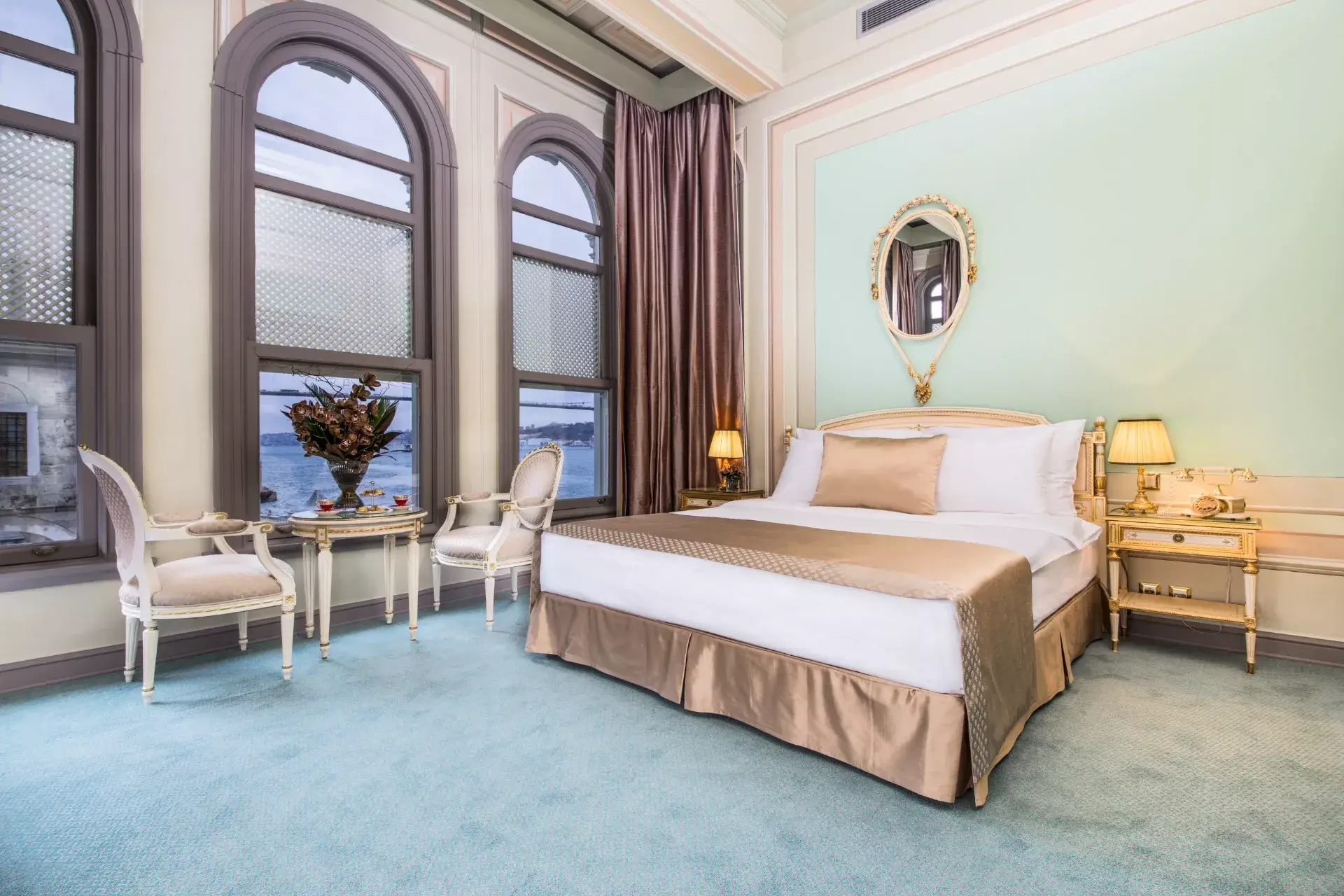 Bosphorus Deluxe Room With Side Sea View