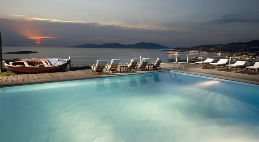 Tharroe Of Mykonos Hotel