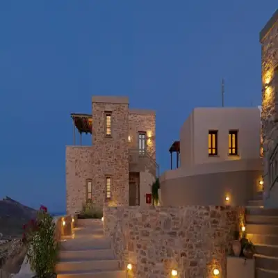 Themonies Luxury Suites - Chora