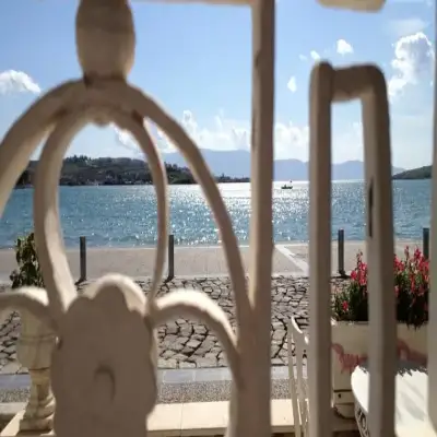 Lola 38 Hotel - Foca