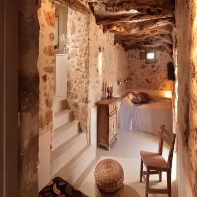 Themonies Luxury Suites - Chora