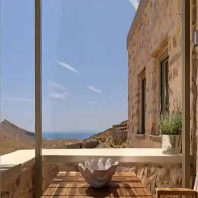 Themonies Luxury Suites - Chora