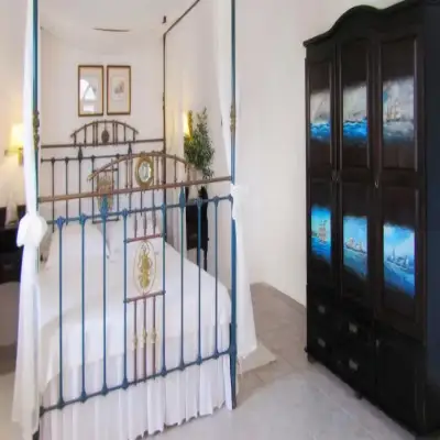 Porto Scoutari Romantic Hotel