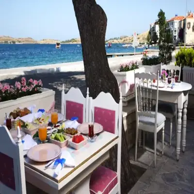 Lola 38 Hotel - Foca
