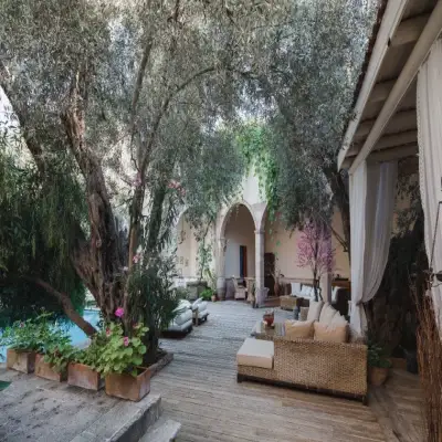 Jade Residence, +12