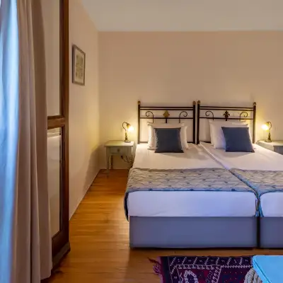 Kalehan Hotel