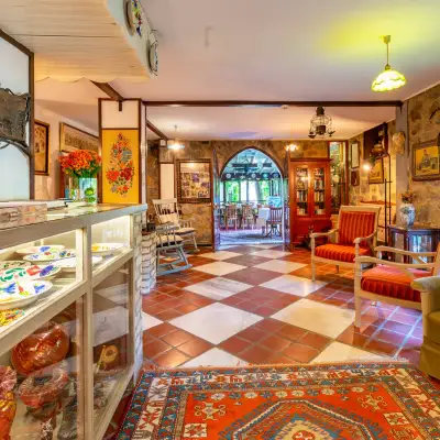 Kalehan Hotel