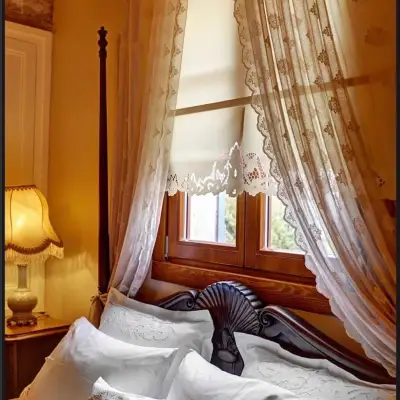 Mitera 1905, Adult Only